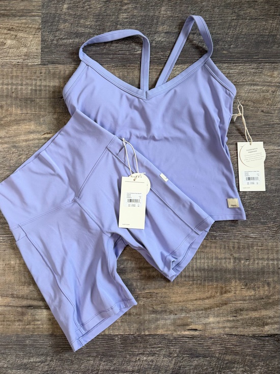 Vuori Other - Vuori AllTheForm V-Neck Tank and Vuori AllTheForm 6” Pocket Shorts Set